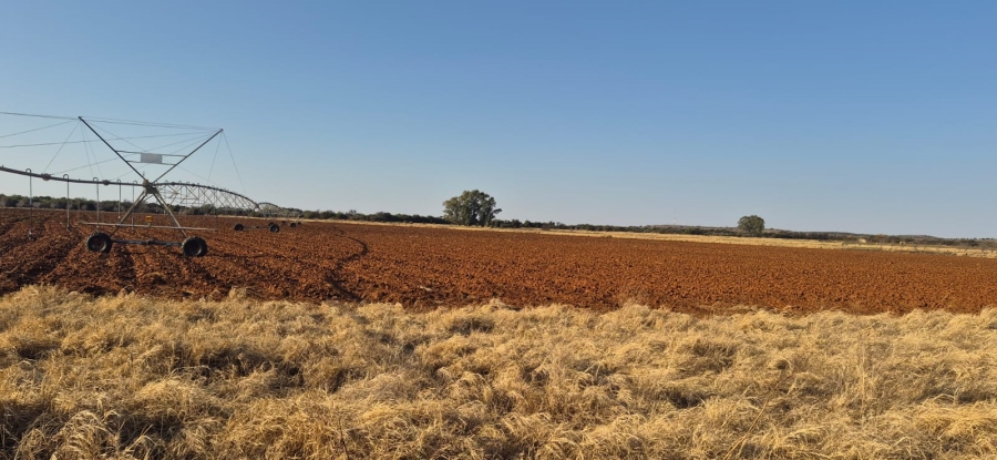 Commercial Property for Sale in Jan Kempdorp Rural Northern Cape
